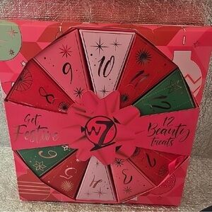 W7 Get Festive Beauty Treats Set - Red, Pink, Green